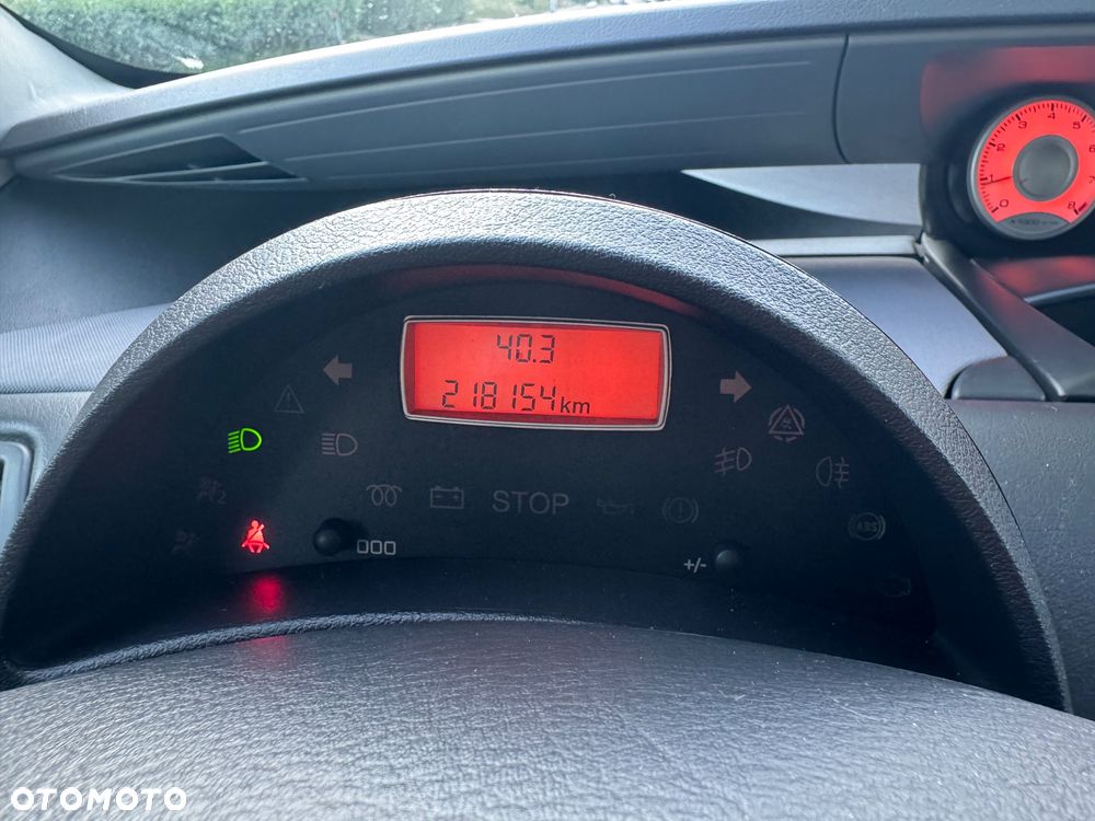 Peugeot 807 140 Premium - 23