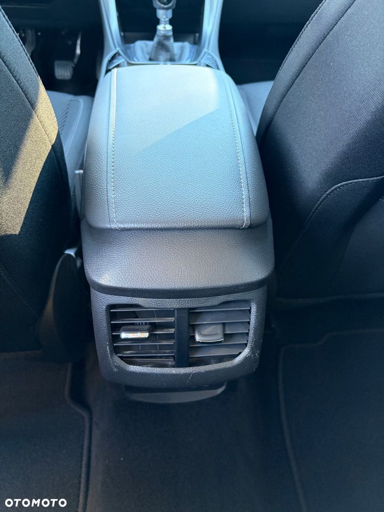 Ford Mondeo SW 1.5 EcoBoost Gold Edition - 26