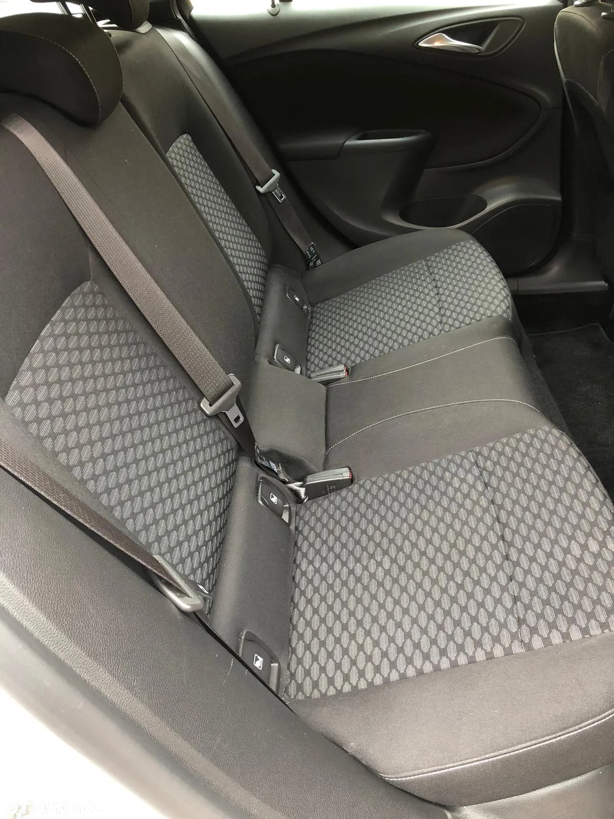 Opel Astra V 1.6 CDTI Enjoy - 11