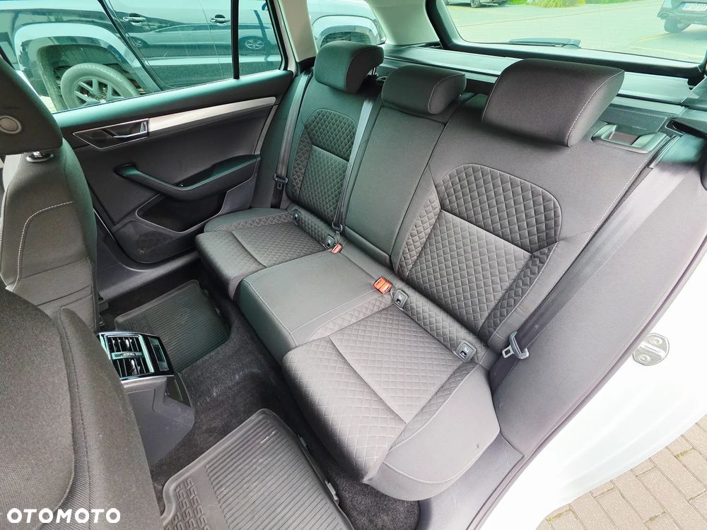 Skoda Superb Combi 1.6 TDI DSG Style - 3