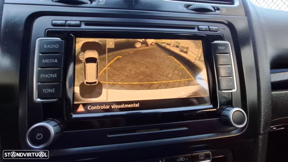 VW Golf Variant 1.6 TDi DPF Highline - 37