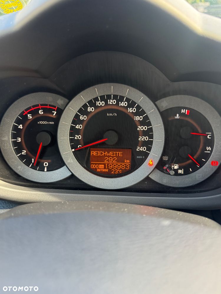 Toyota RAV4 2.2 D-4D Premium - 9
