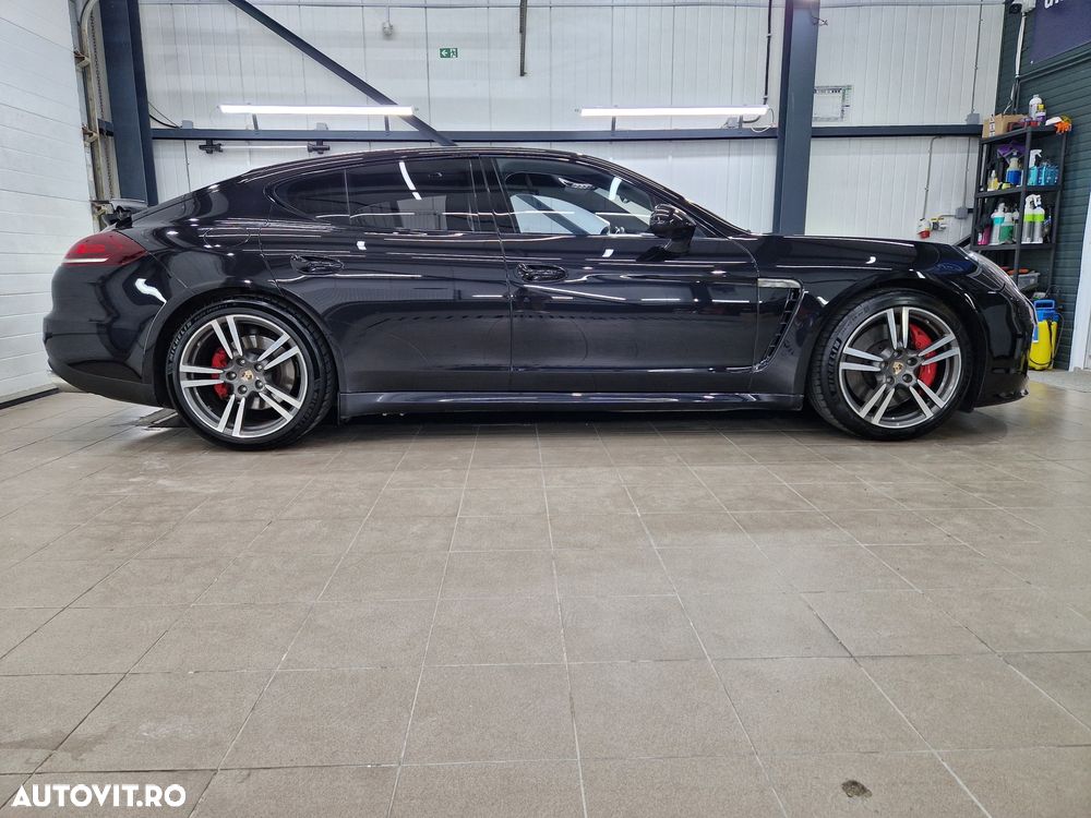 Porsche Panamera 4.8 PDK Turbo - 4