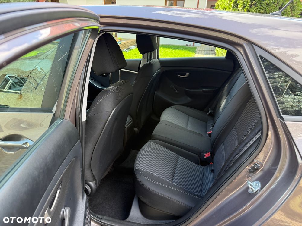 Hyundai i30 1.4 Trend - 22
