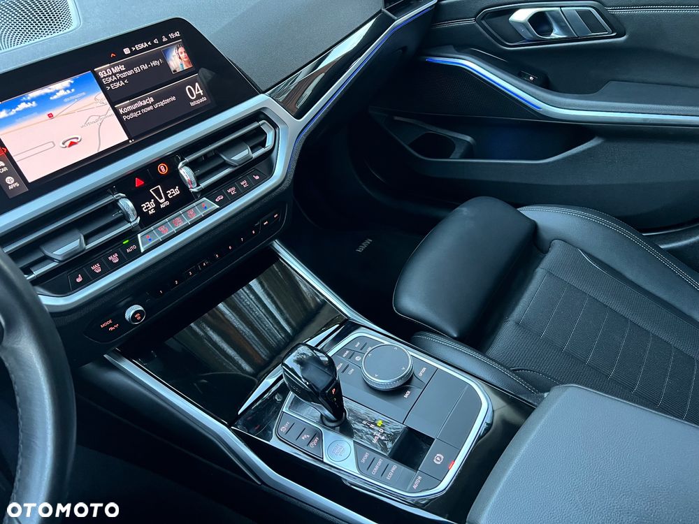 BMW Seria 3 320d Sport Line Shadow - 14