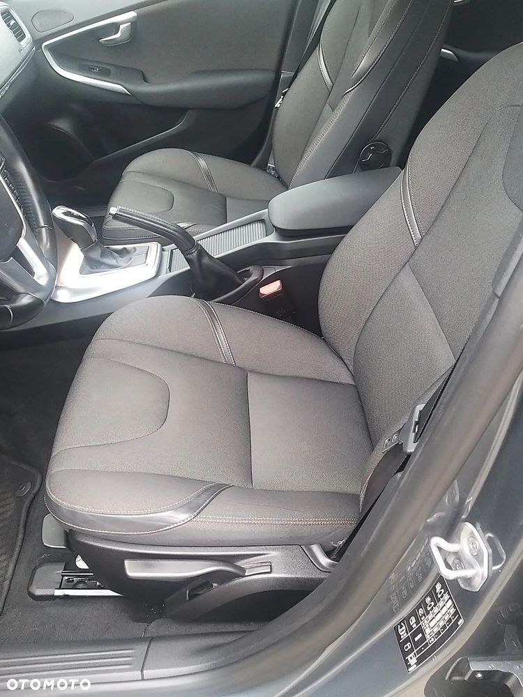 Volvo V40 Cross Country T4 AWD Momentum - 18