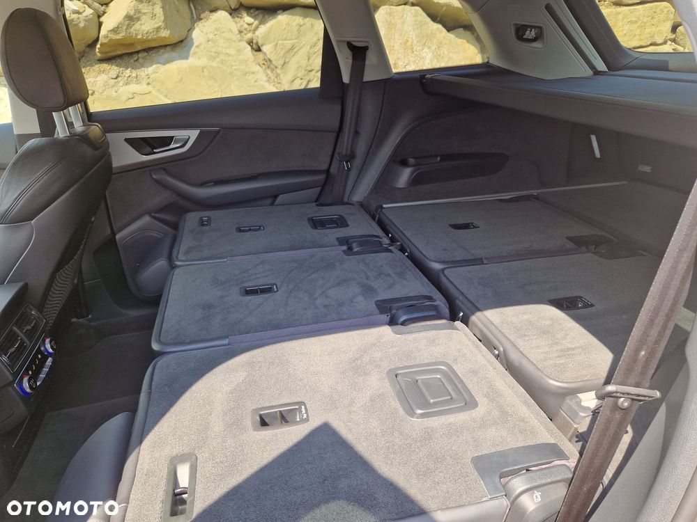 Audi Q7 - 35