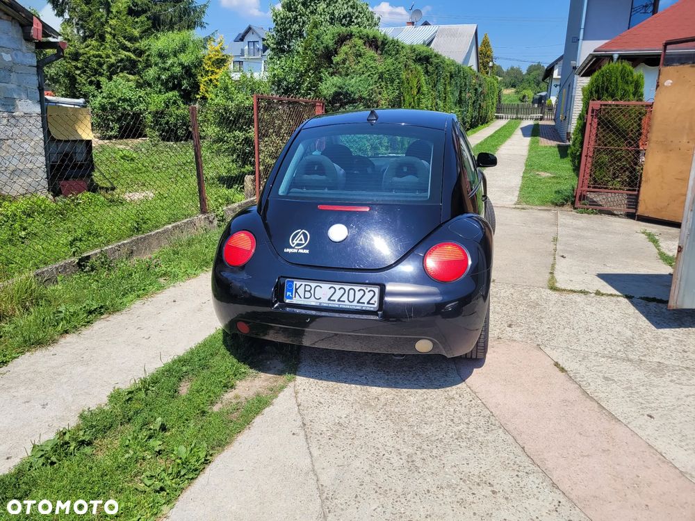 Volkswagen New Beetle - 5