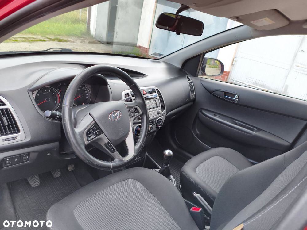 Hyundai i20 - 10