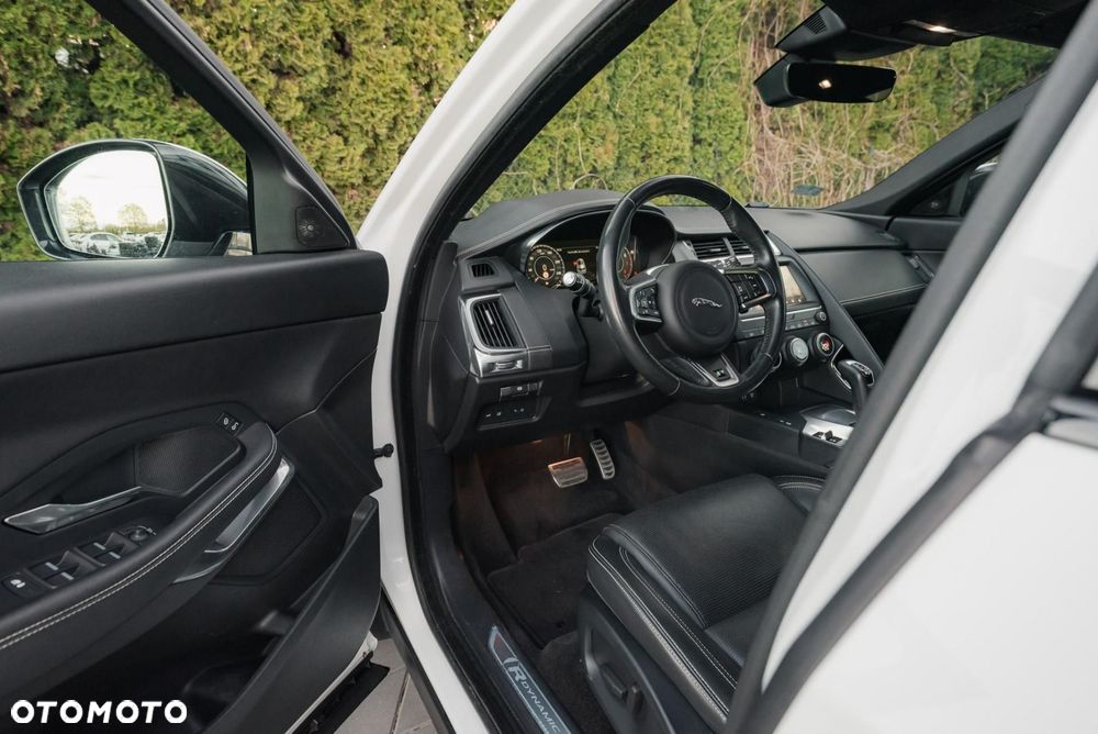 Jaguar E-Pace - 10