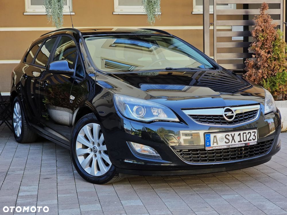 Opel Astra 1.6 Turbo 150 Jahre - 16
