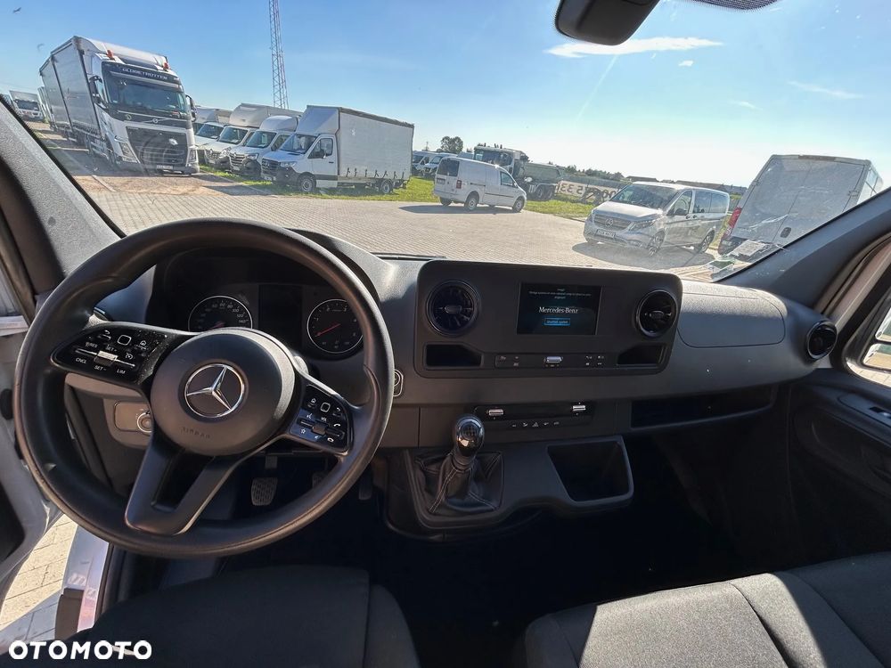 Mercedes-Benz SPRINTER - 9