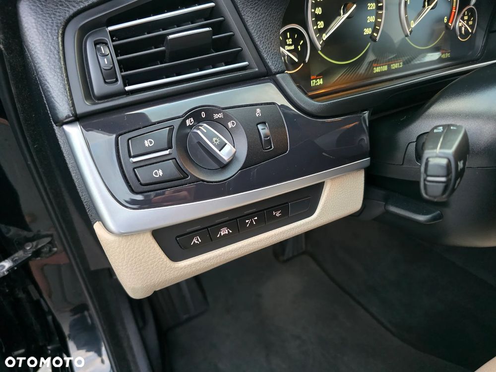 BMW Seria 5 520d Luxury Line - 16