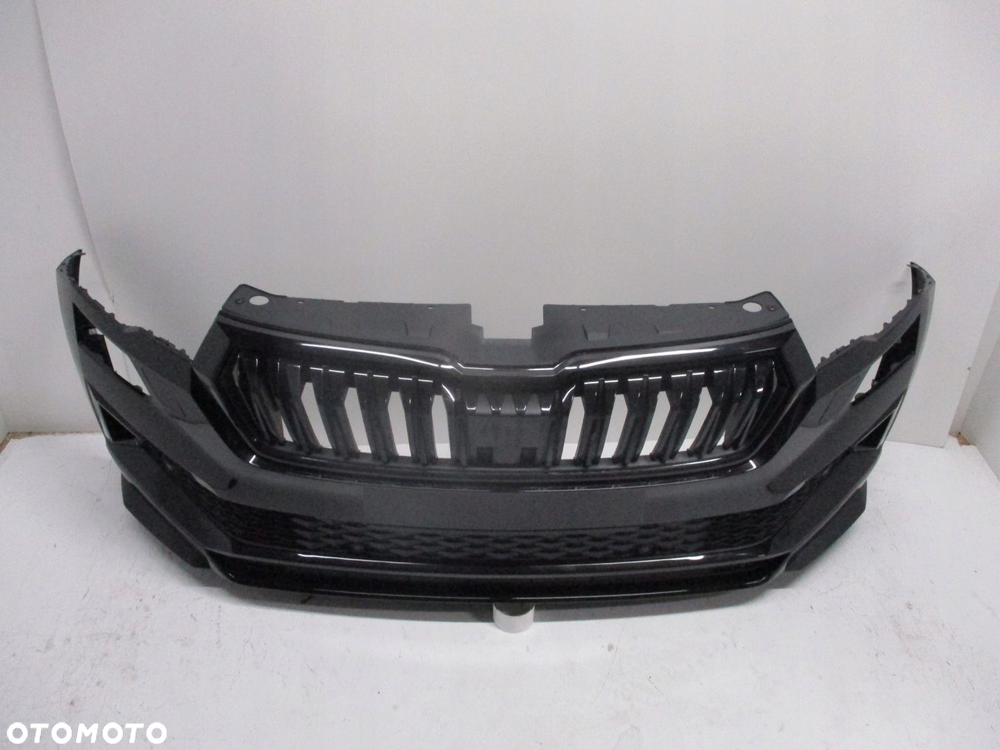 Zderzak SKODA KAROQ RS 23R 4 PDC XENON POD RADAR - 2