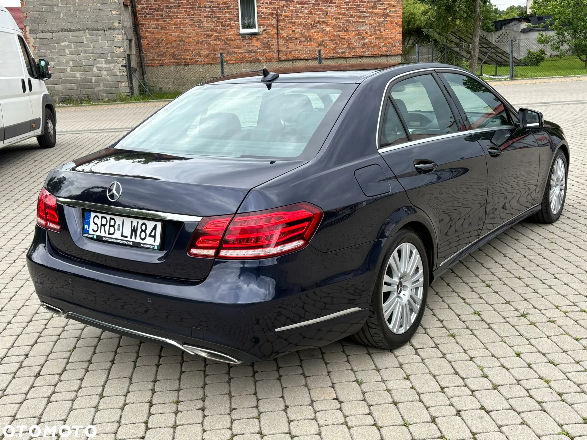 Mercedes-Benz Klasa E 300 T BlueTEC 9G-TRONIC - 6