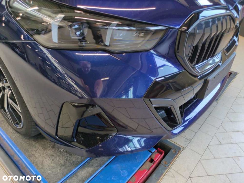 BMW Seria 5 540d xDrive mHEV M Sport - 10