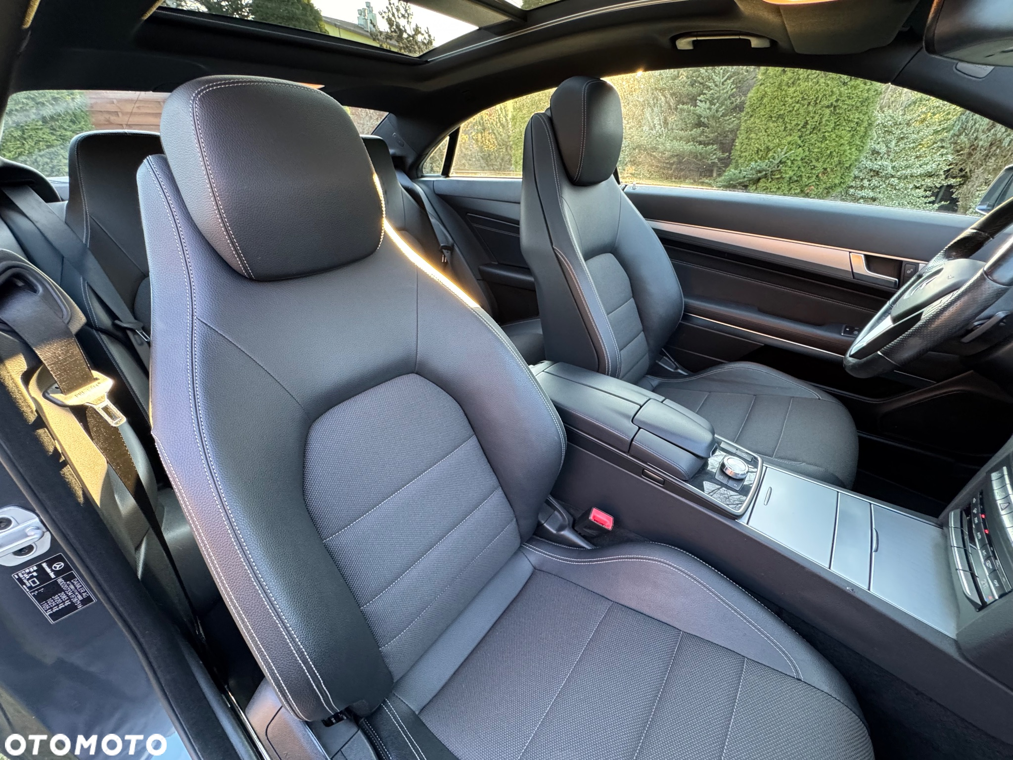 Mercedes-Benz Klasa E 200 Coupe 7G-TRONIC - 20