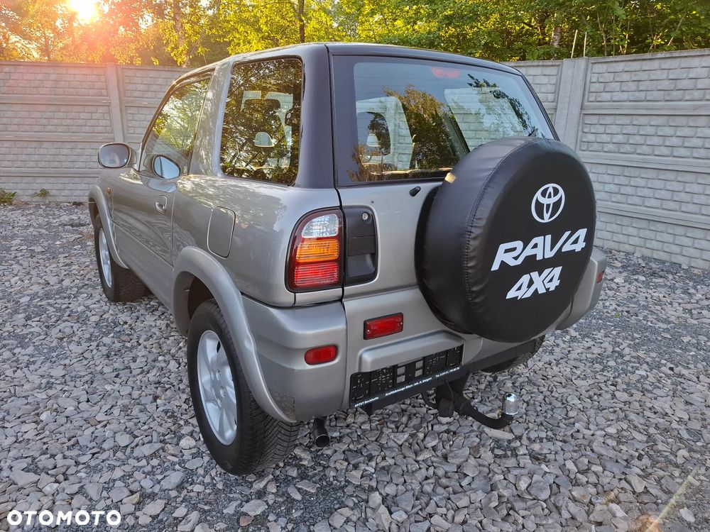 Toyota RAV4 2.0 Special - 4