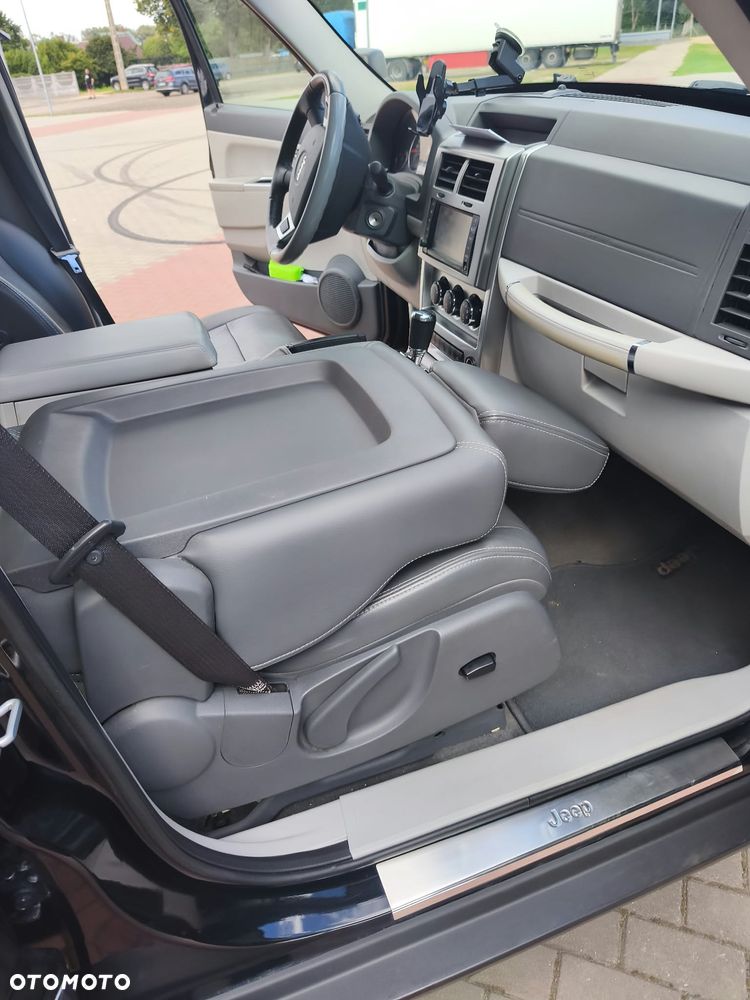 Jeep Cherokee - 7