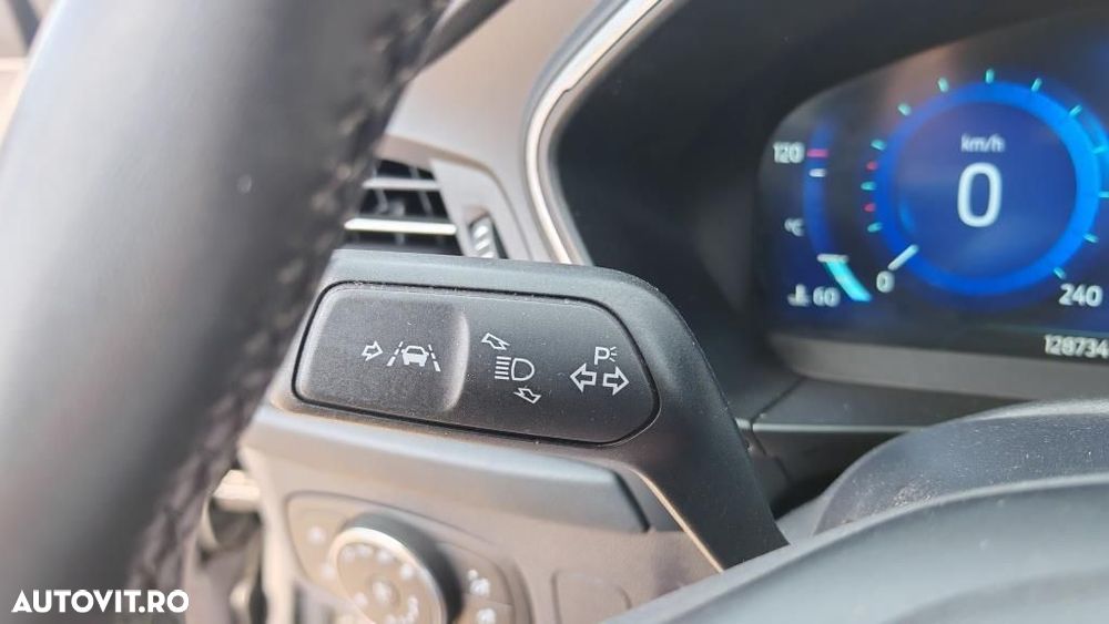Ford Focus - 29