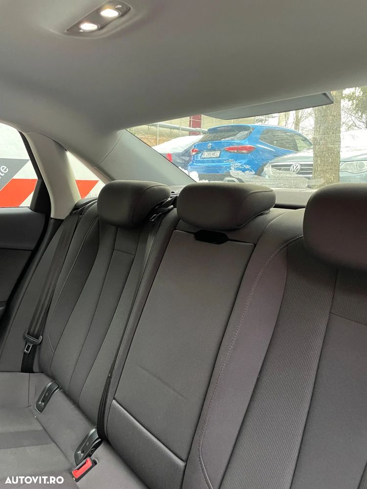 Audi A4 Limuzina 2.0 TDI DPF clean Attraction - 26