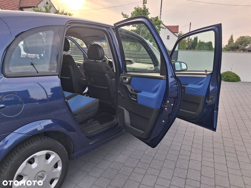 Opel Meriva 1.6 16V (Essentia) - 14