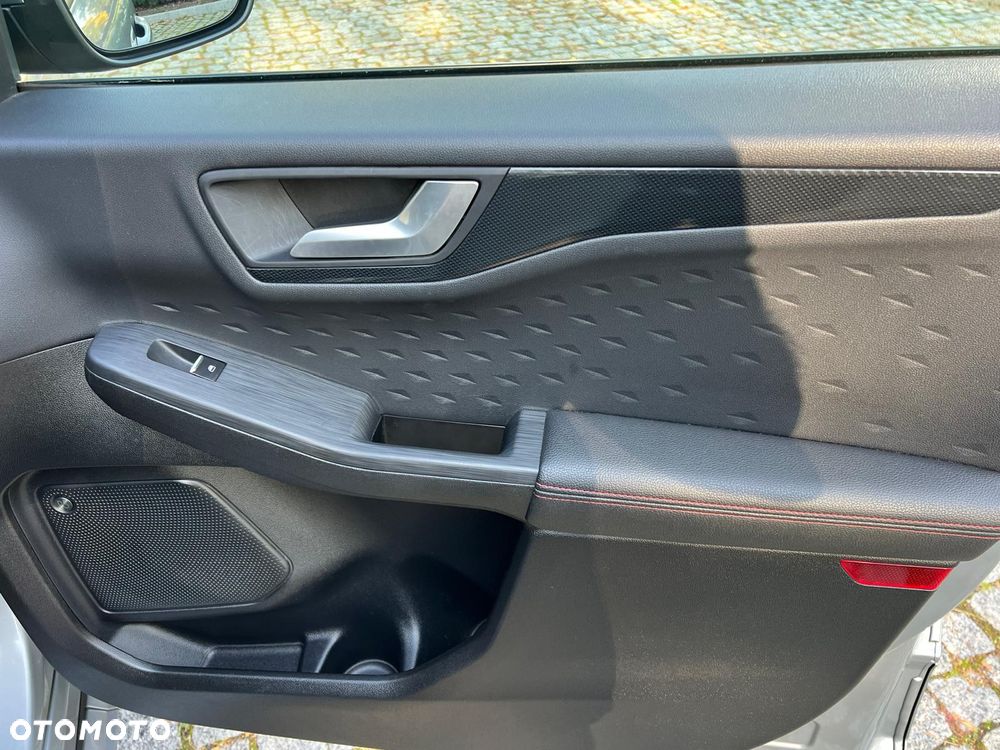 Ford Kuga - 27