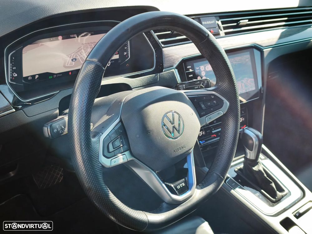 VW Passat Variant - 12