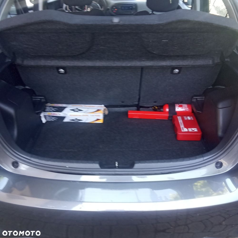 Toyota Yaris - 7