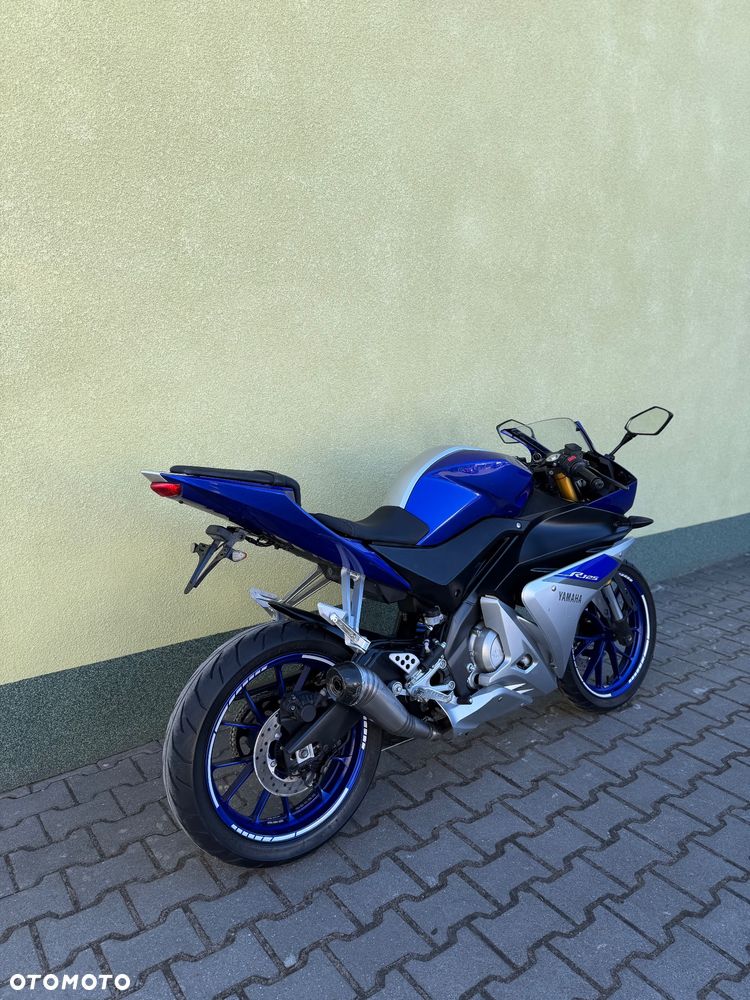 Yamaha YZF - 9