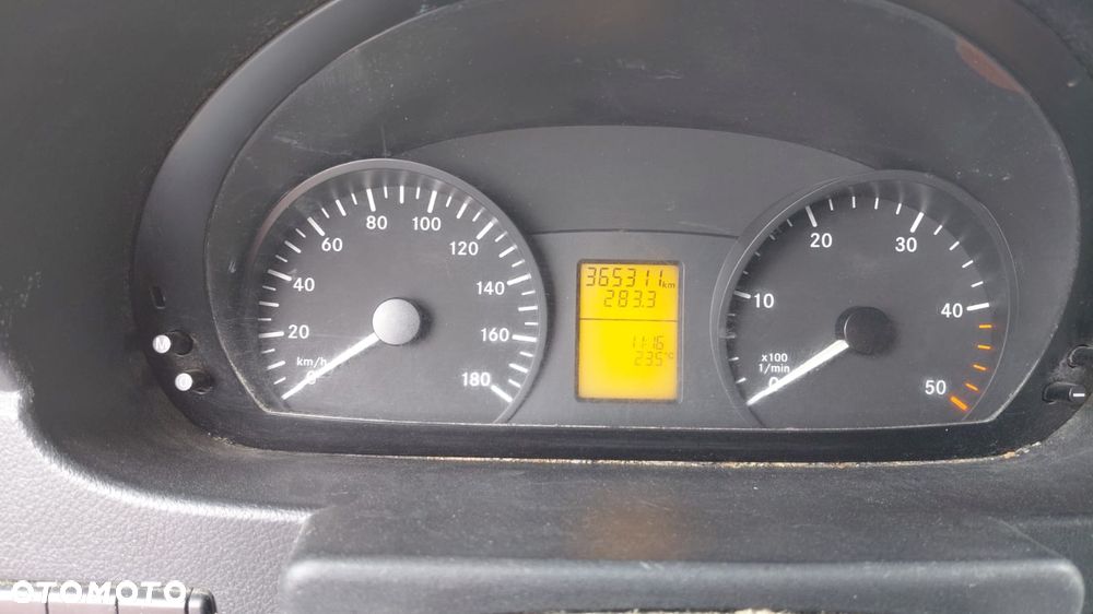 Mercedes-Benz Sprinter - 8