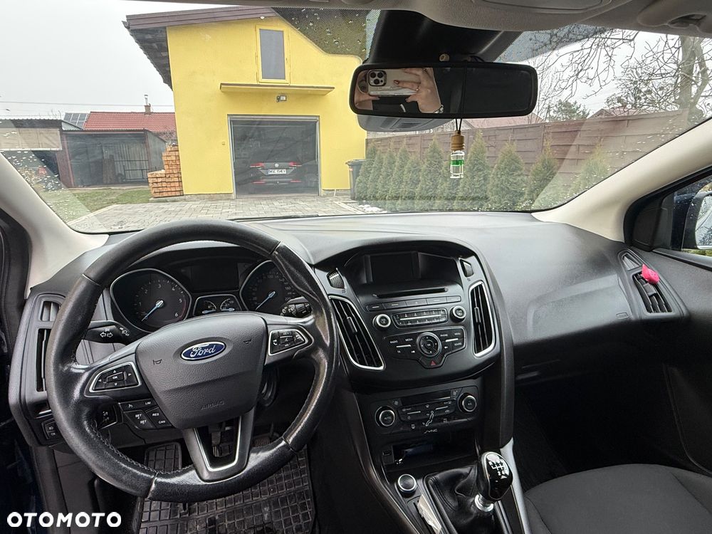 Ford Focus 1.5 TDCi SYNC Edition - 9