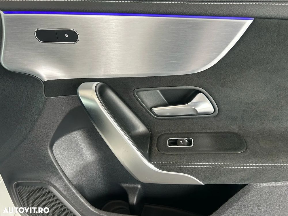 Mercedes-Benz A 250 e 8G-DCT Edition AMG Line - 16