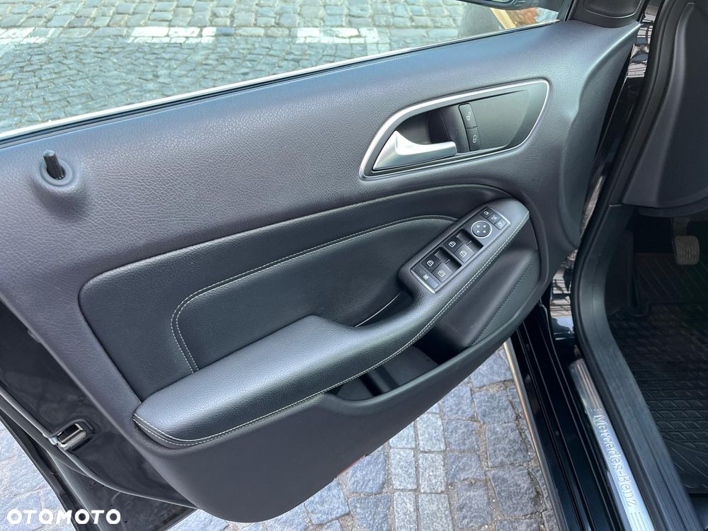 Mercedes-Benz Klasa B 180 d BlueEFFICIENCY Edition Style - 14
