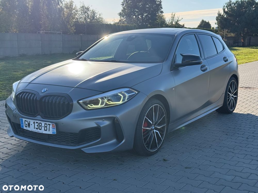 BMW Seria 1 2024 photo 2