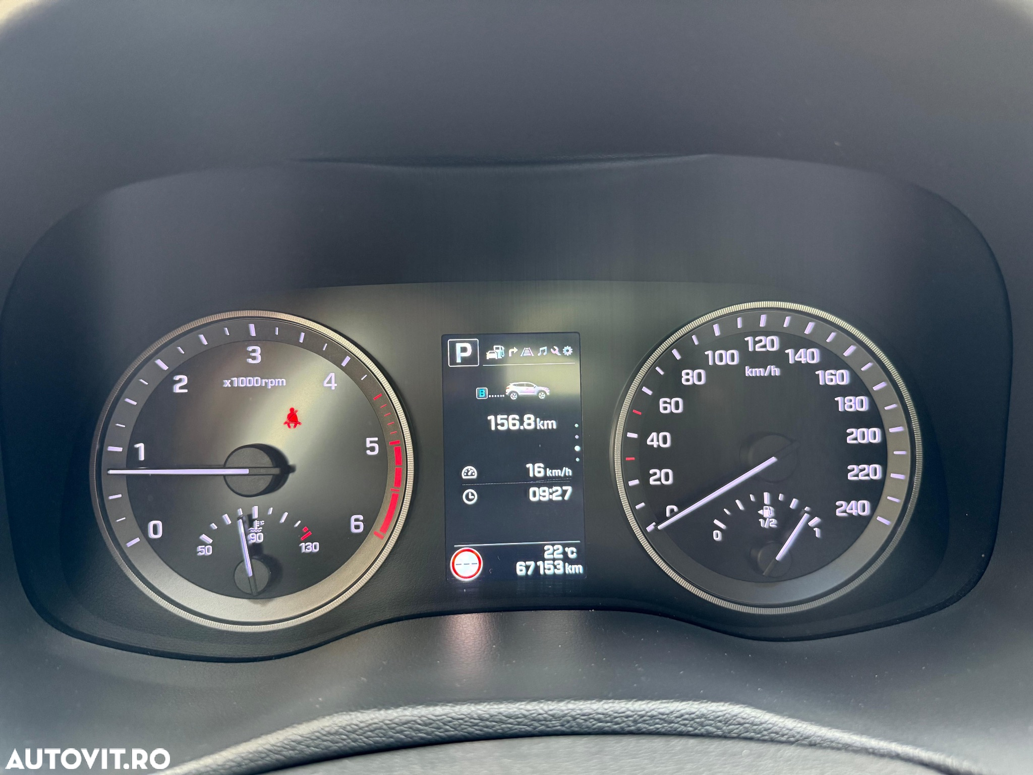 Hyundai Tucson 2.0 CRDI 4WD 6AT Style - 13