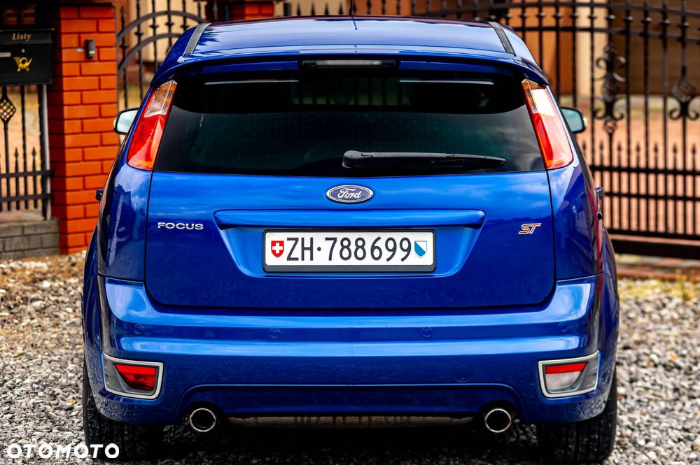 Ford Focus 2.5 ST - 12