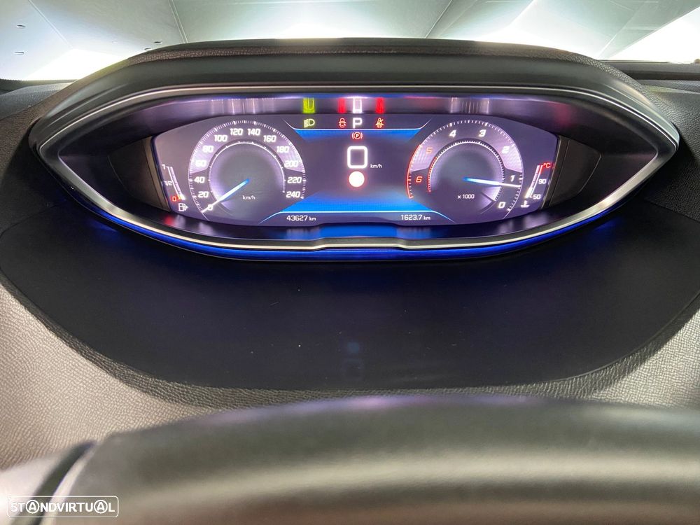 Peugeot 3008 1.5 BlueHDi Active Pack EAT8 - 15