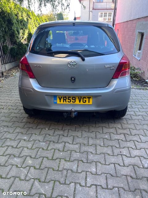 Toyota Yaris 1.33 Luna - 3