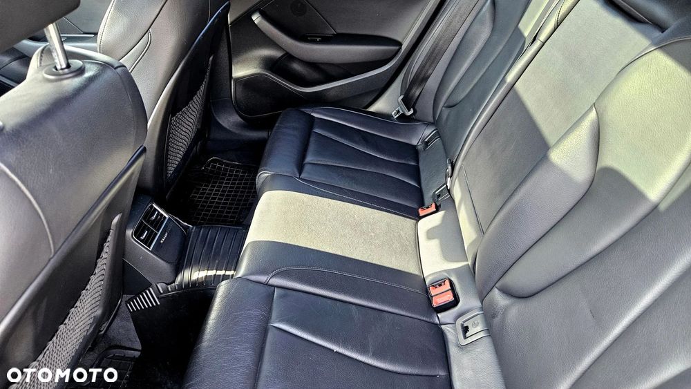 Audi A3 Sportback 1.4 TFSI e-tron Sport S tronic - 17