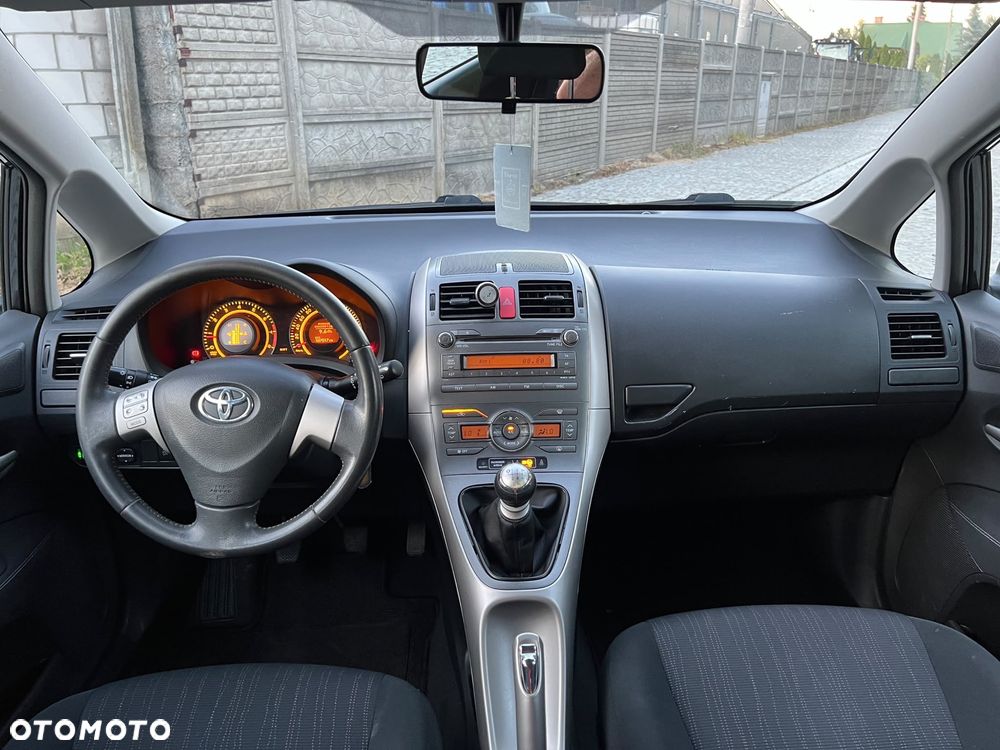 Toyota Auris - 5