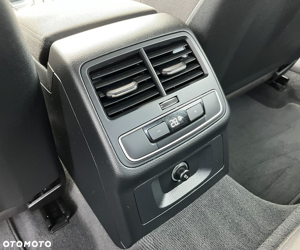 Audi A4 Limousine - 35