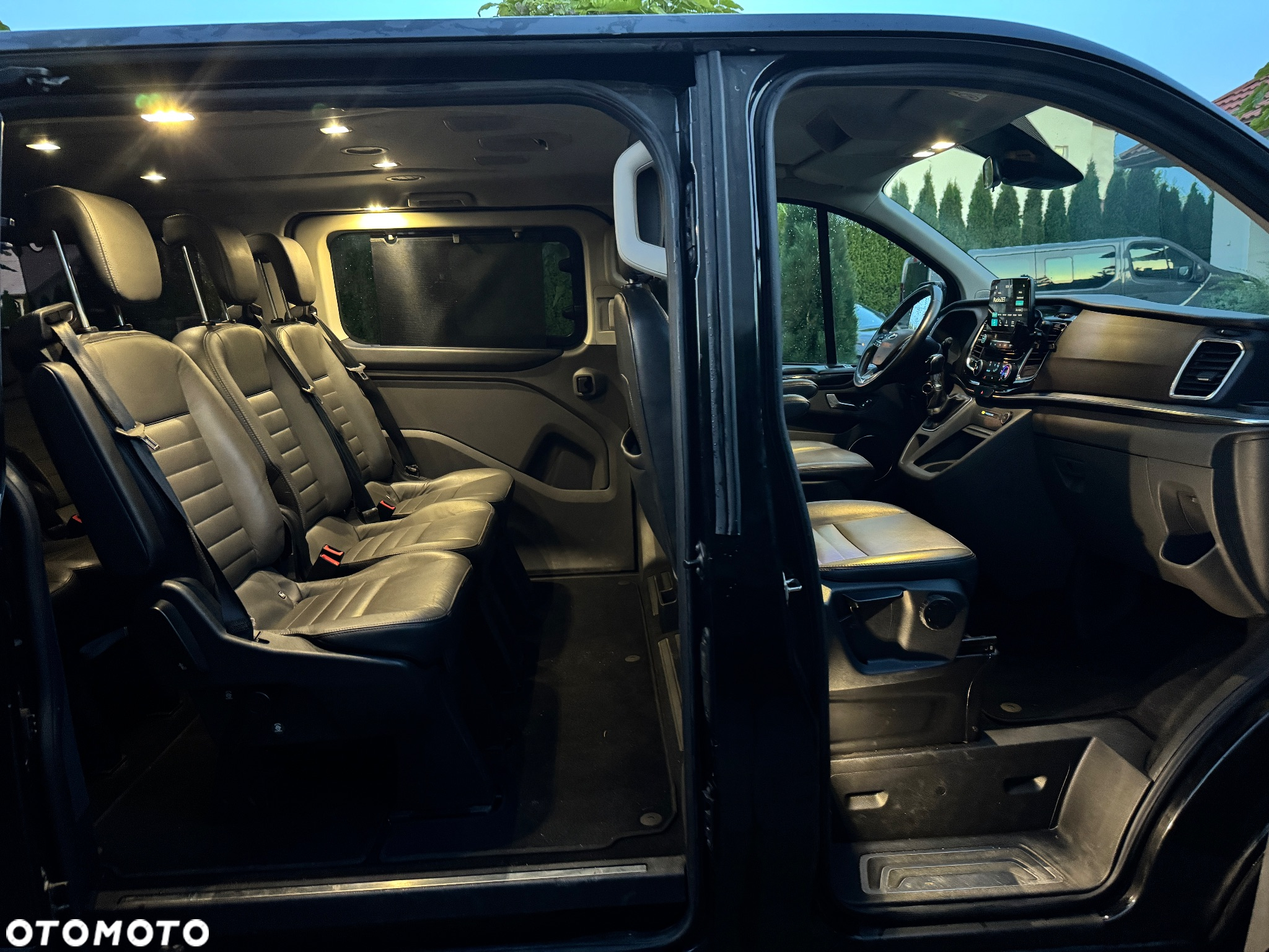Ford Tourneo Custom 2.0 EcoBlue L2 Titanium - 8