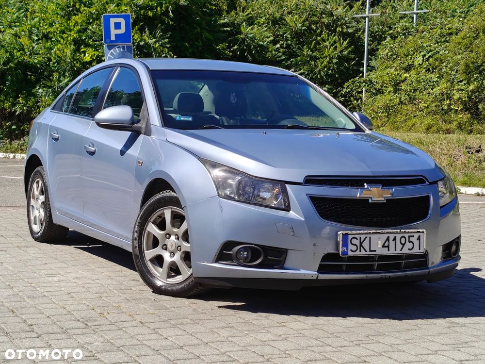 Chevrolet Cruze 2.0 LS - 29