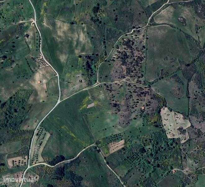 Refúgio de 9 Hectares com Vistas para a Serra da Estrela - Grande imagem: 4/12
