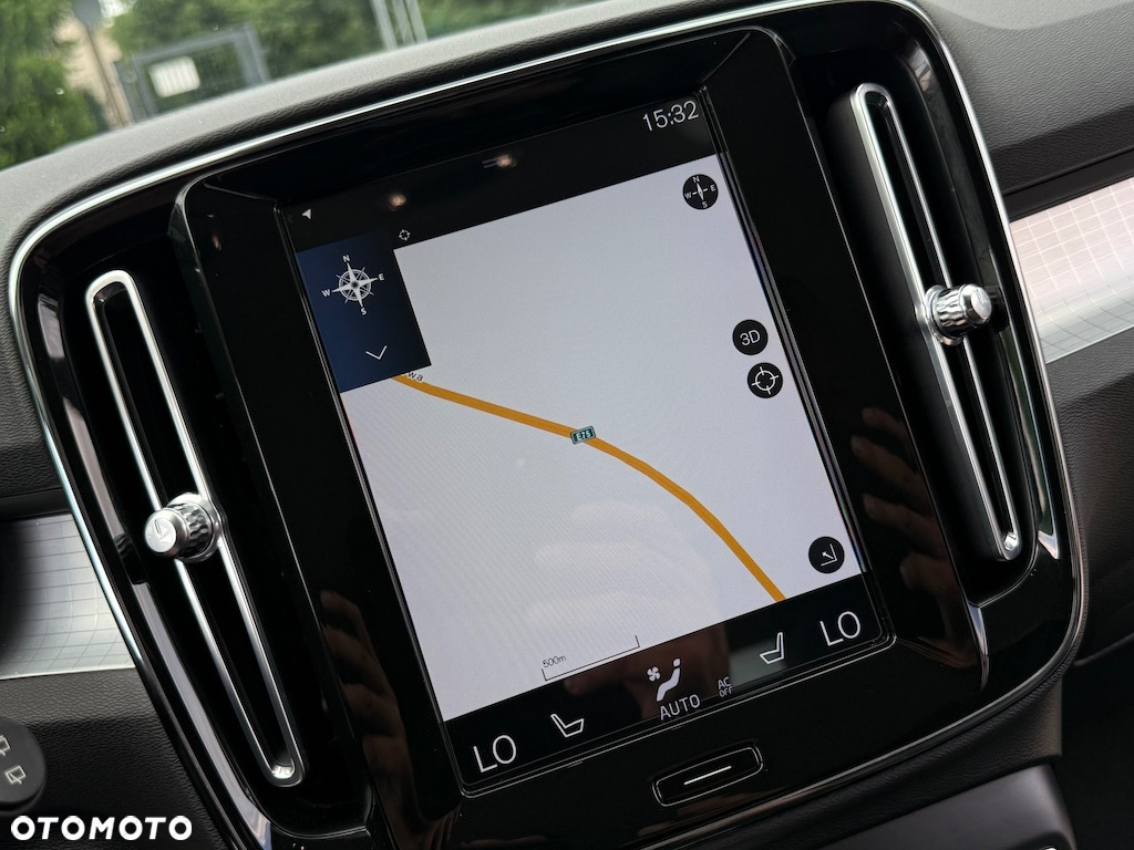Volvo XC 40 T3 Momentum Pro - 30