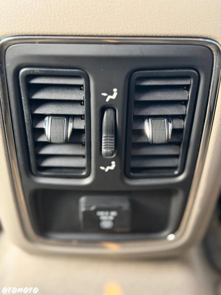 Jeep Grand Cherokee 5.7 V8 HEMI 4WD Automatik S - 26