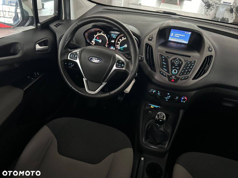 Ford Tourneo Courier 1.0 EcoBoost S&S Ambiente - 19