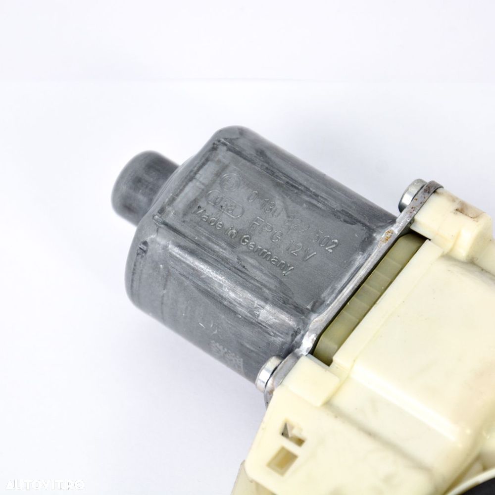 Motoras macara Fata dreapta Mercedes-Benz E-CLASS (W212)  2009  > 000 - 3