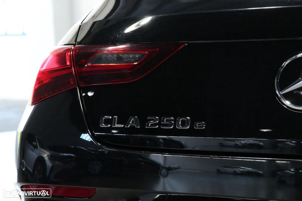 Mercedes-Benz CLA 250 e Shooting Brake AMG Line - 31